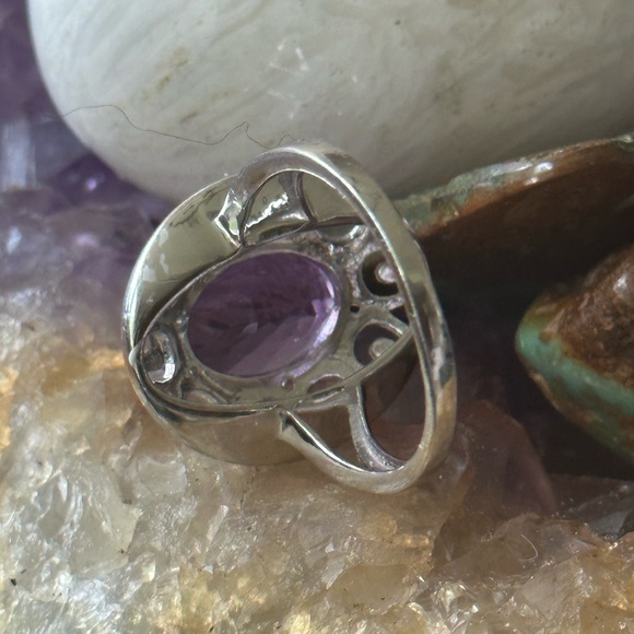 Stunning genuine amethyst sterling silver ring - Picture 9 of 9